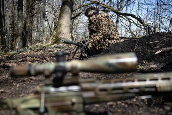 Russia Ukraine Kursk Attack Snipers