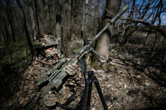 Russia Ukraine Kursk Attack Snipers