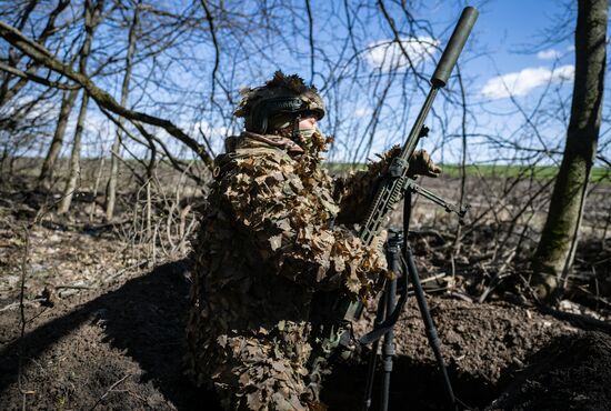 Russia Ukraine Kursk Attack Snipers