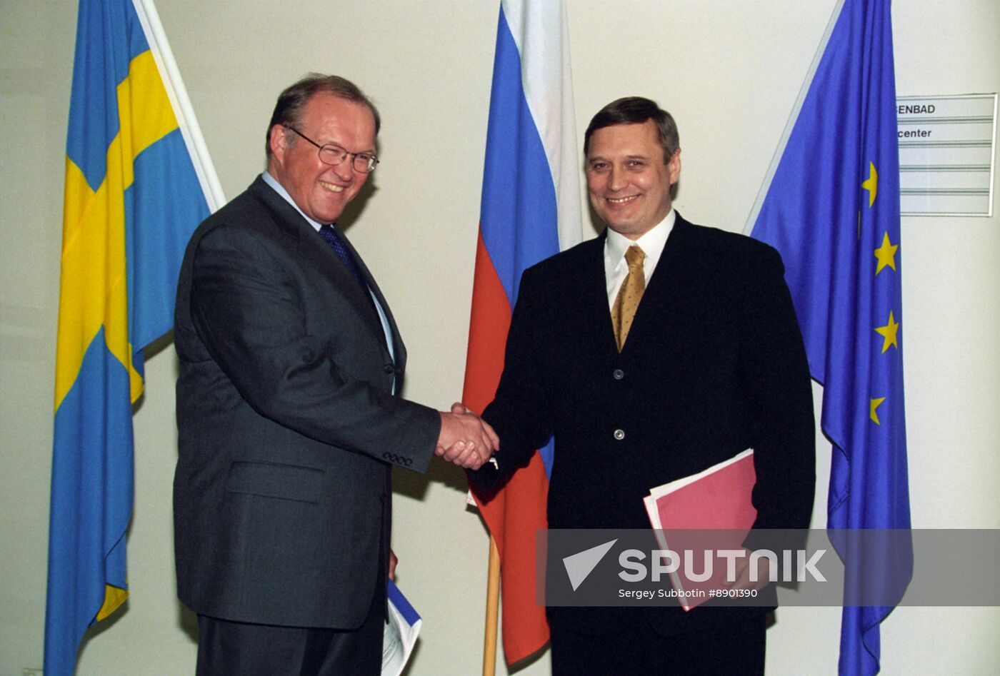 Russian Prime Minister Mikhail Kasyanov visits Sweden