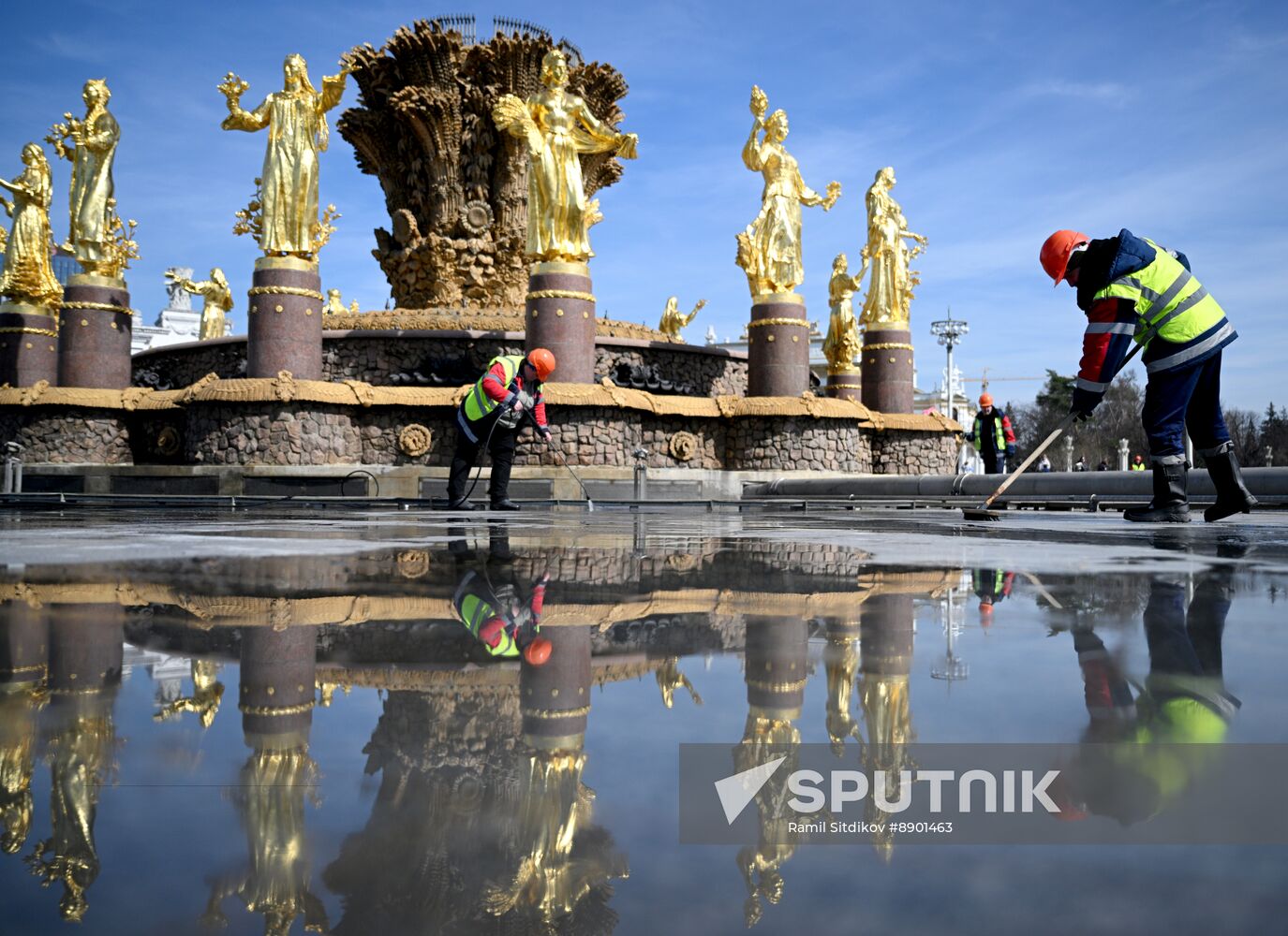 Russia Fountain Season Preparations