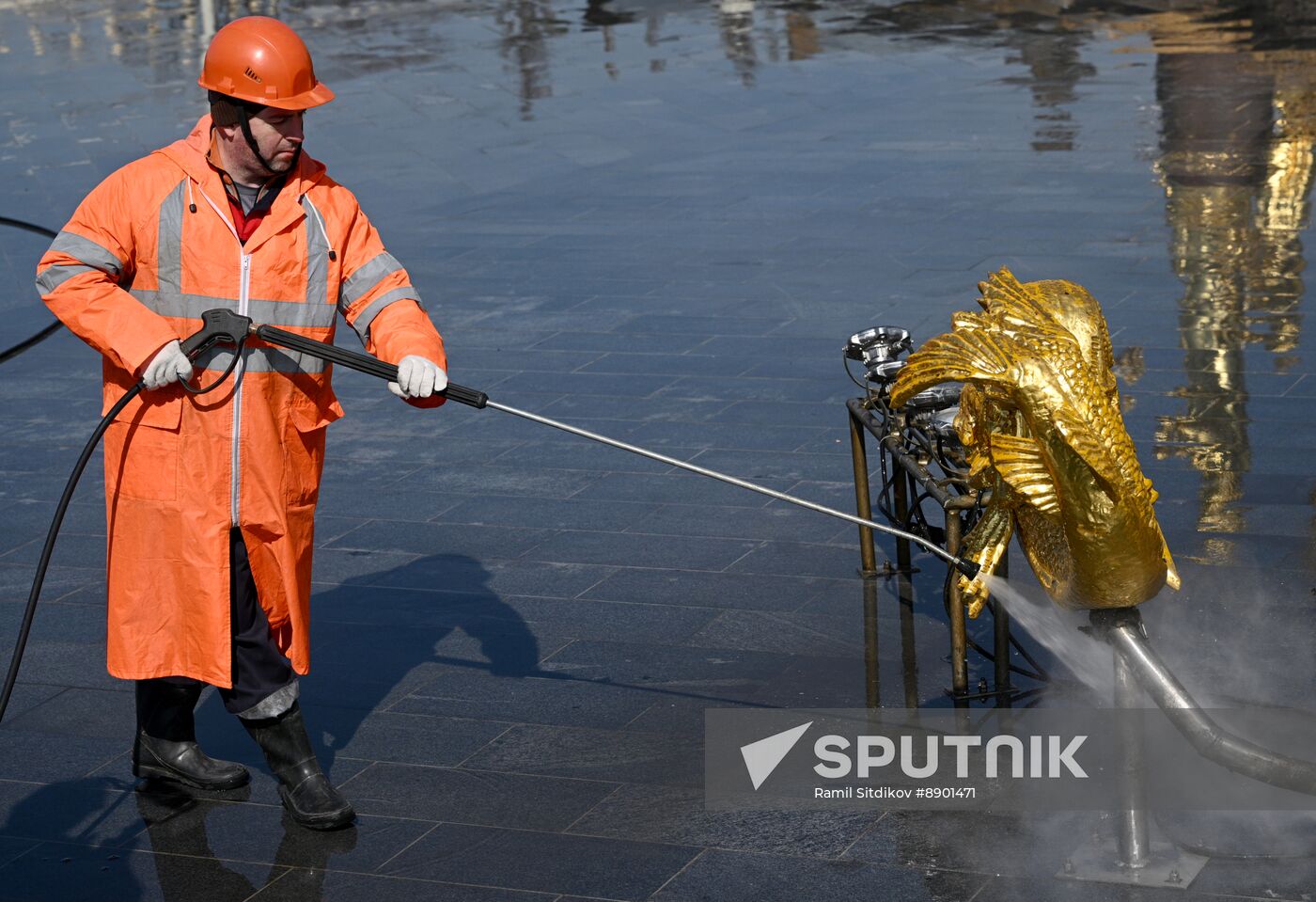 Russia Fountain Season Preparations