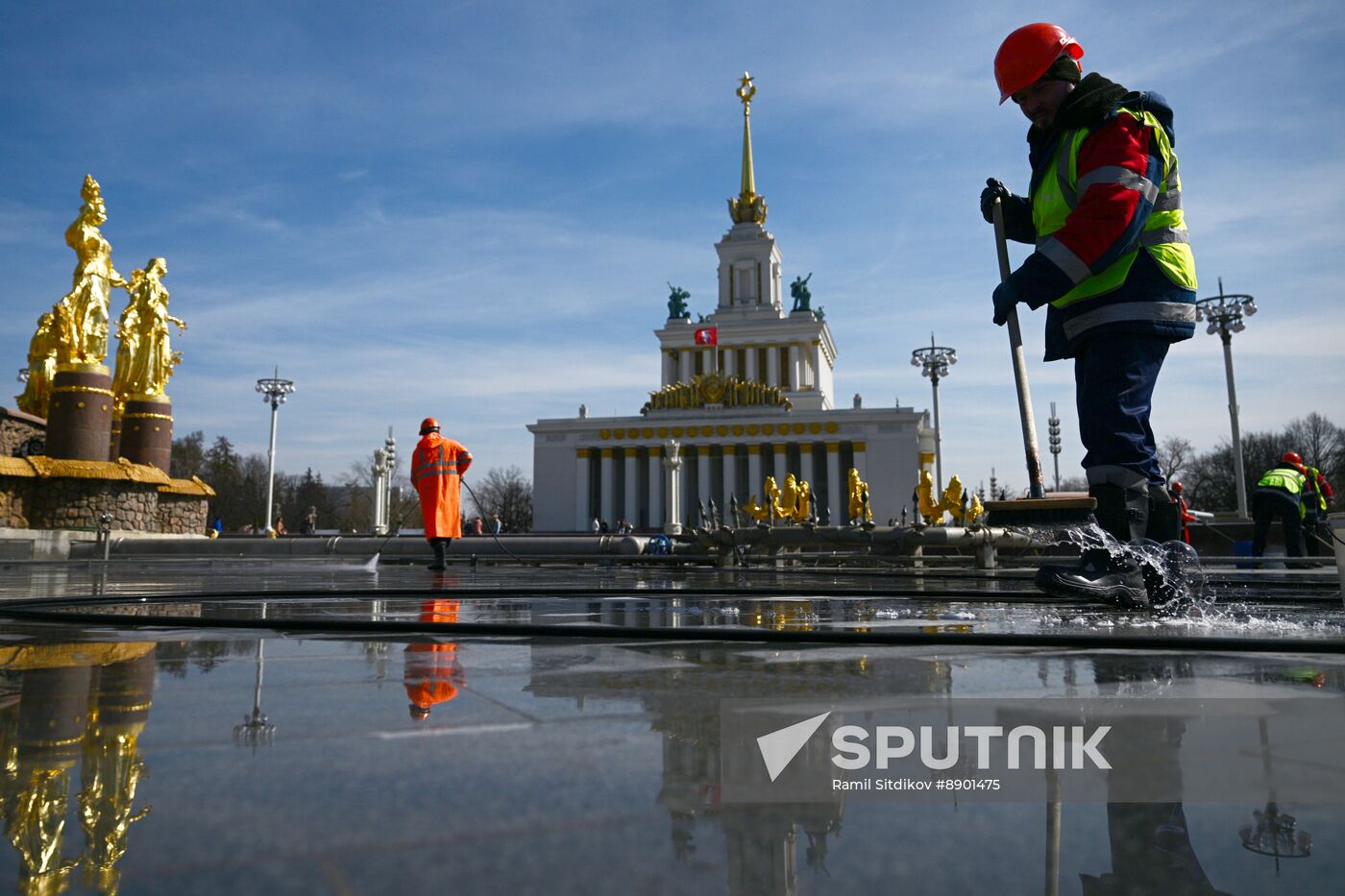 Russia Fountain Season Preparations