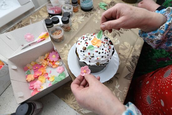 Russia Regions Religion Easter Preparations