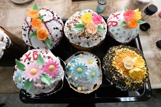 Russia Regions Religion Easter Preparations