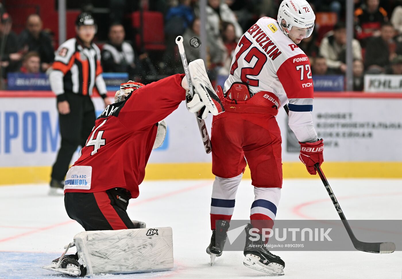 Russia Ice Hockey Kontinental League Avangard - Lokomotiv
