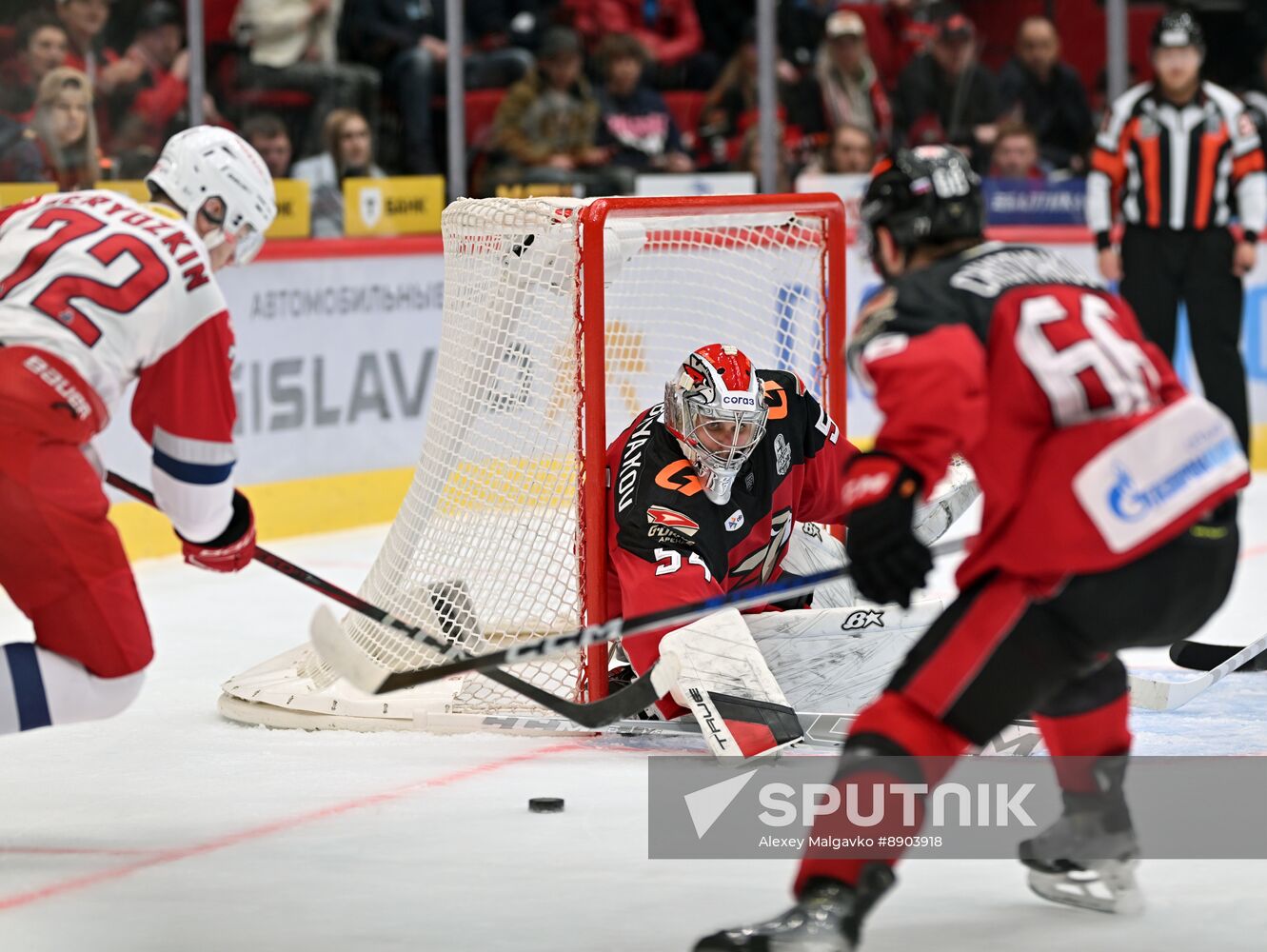 Russia Ice Hockey Kontinental League Avangard - Lokomotiv