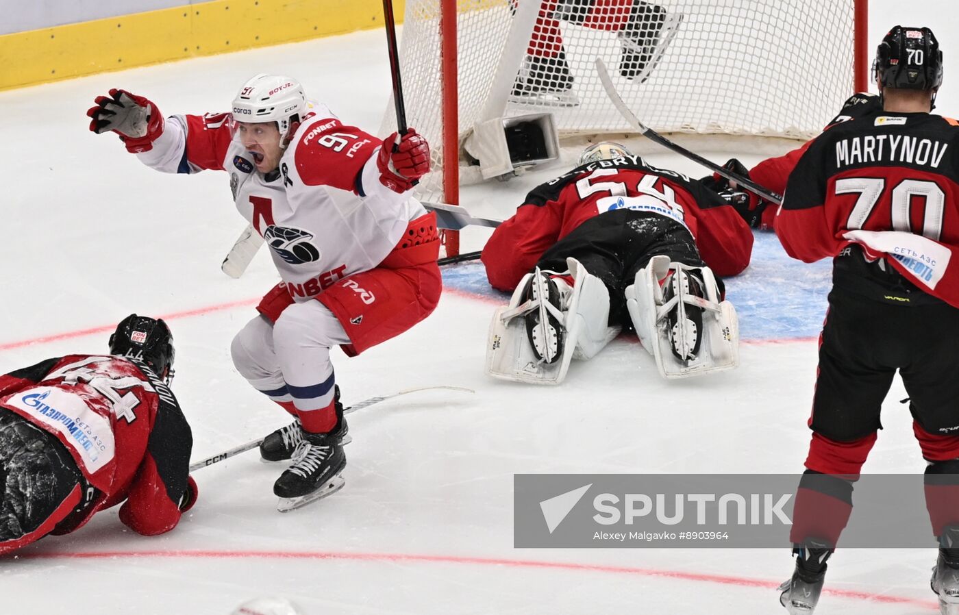 Russia Ice Hockey Kontinental League Avangard - Lokomotiv