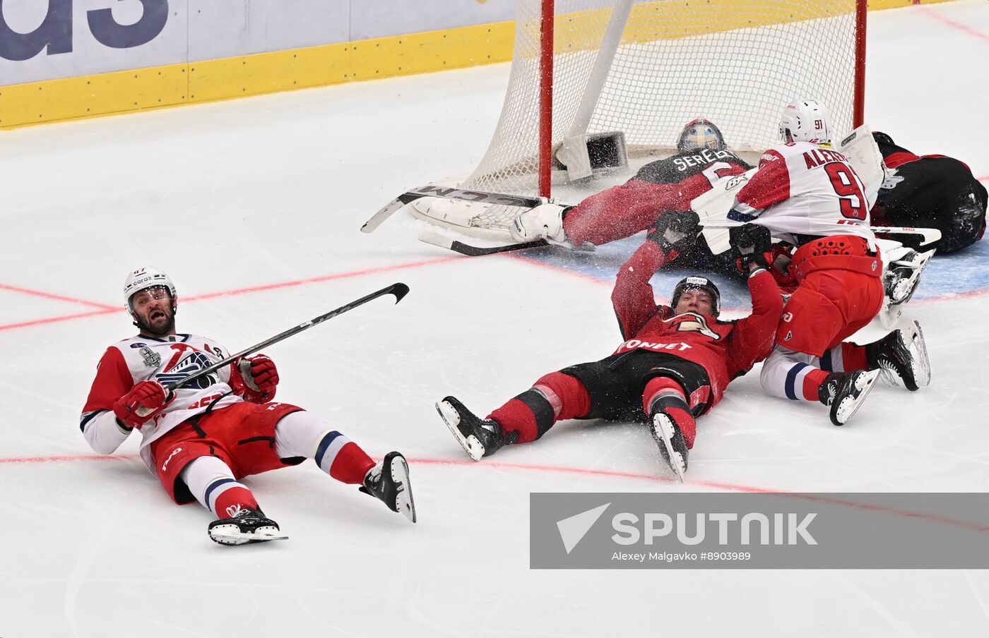 Russia Ice Hockey Kontinental League Avangard - Lokomotiv