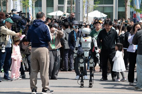 China Humanoid Robot Half Marathon