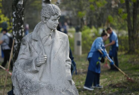 Russia Spring Season Clean Up Campaign