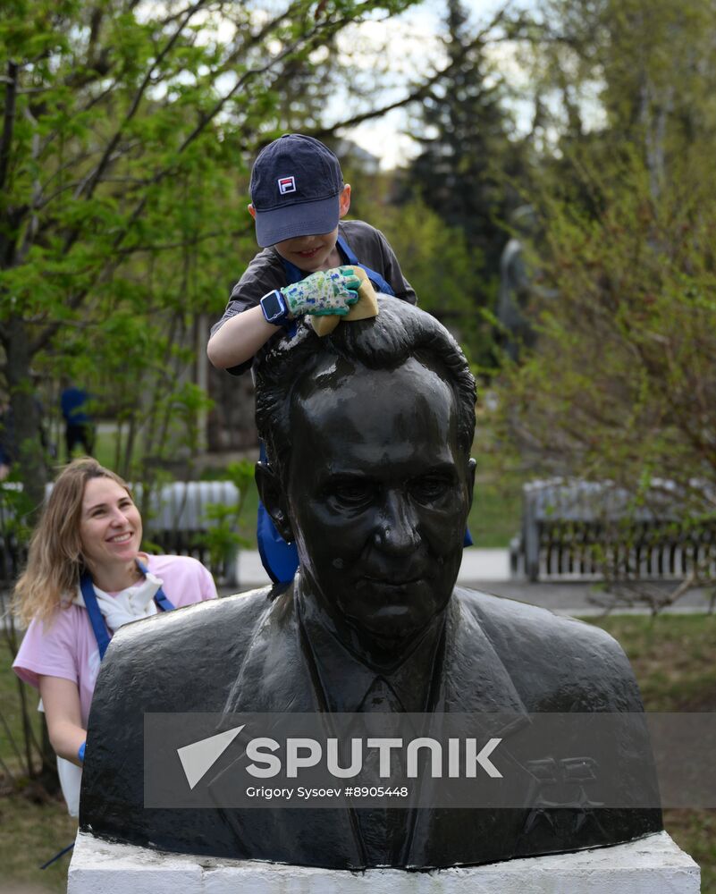 Russia Spring Season Clean Up Campaign