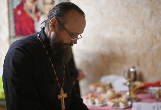 Russia Ukraine Military Operation Easter Service