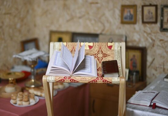 Russia Ukraine Military Operation Easter Service