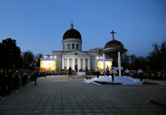 Moldova Religion Orthodox Easter Holy Fire