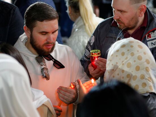 Moldova Religion Orthodox Easter Holy Fire