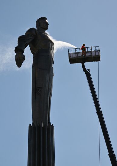 Russia Spring Season Clean Up Campaign