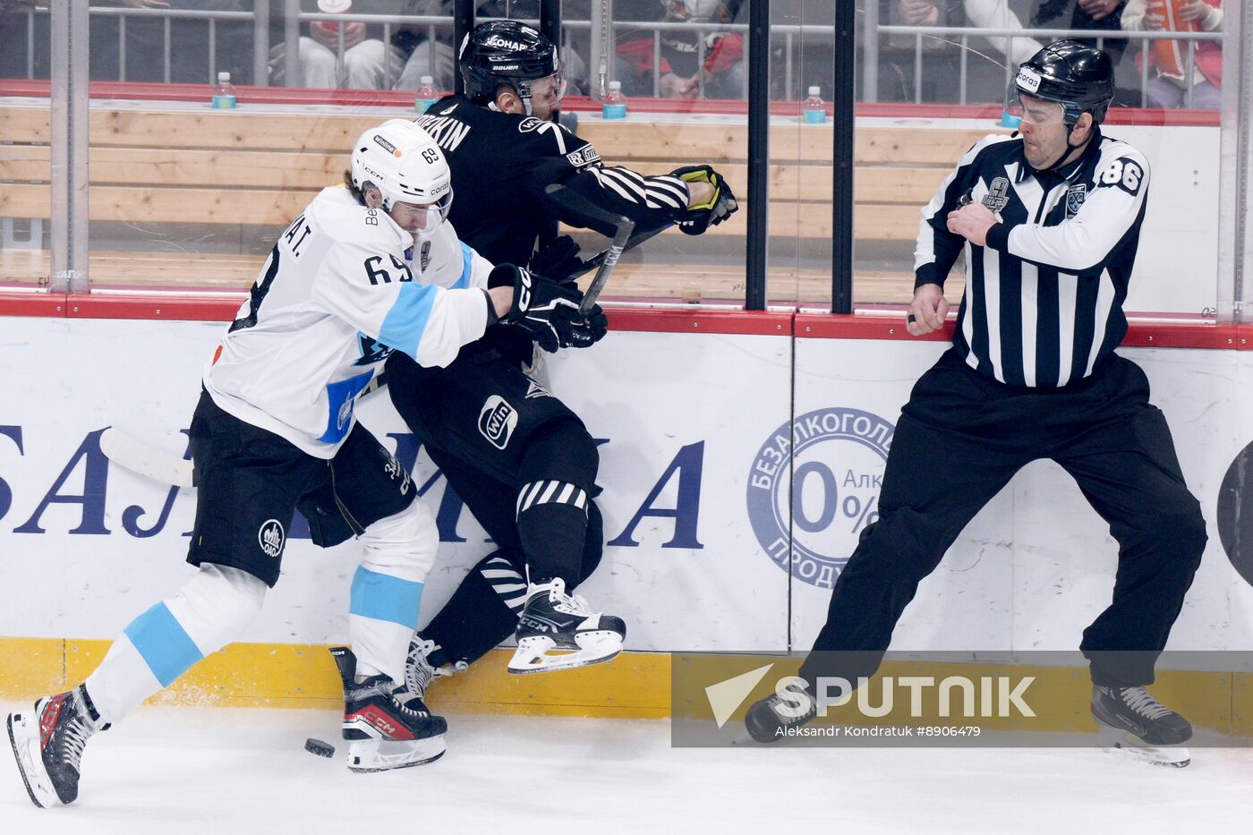 Russia Ice Hockey Kontinental League Traktor - Dinamo