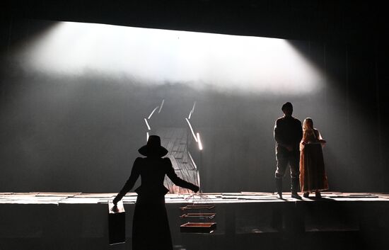 Russia Theatre Light Without Heat