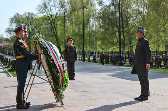 Russia Oman Wreath Laying