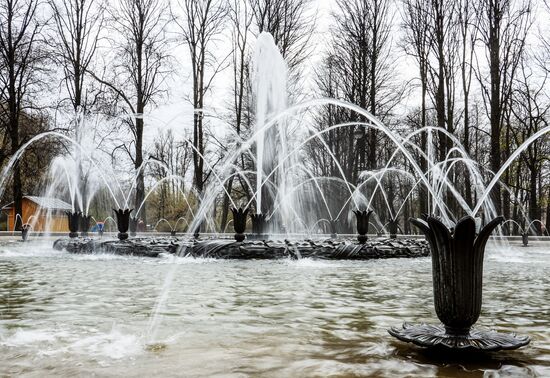 Russia Fountain Season