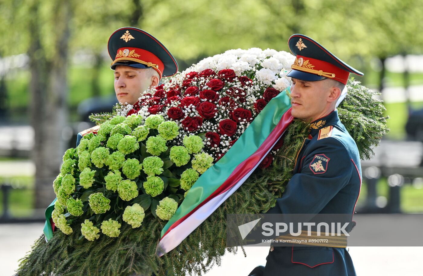 Russia Oman Wreath Laying