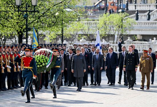 Russia Oman Wreath Laying