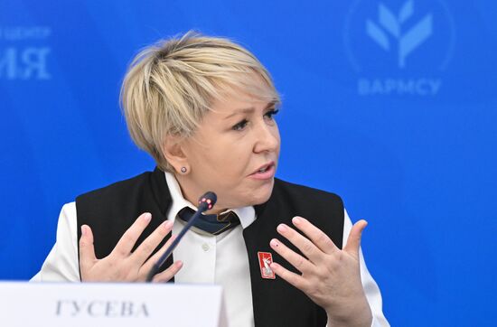 Russia Putin Municipal Forum