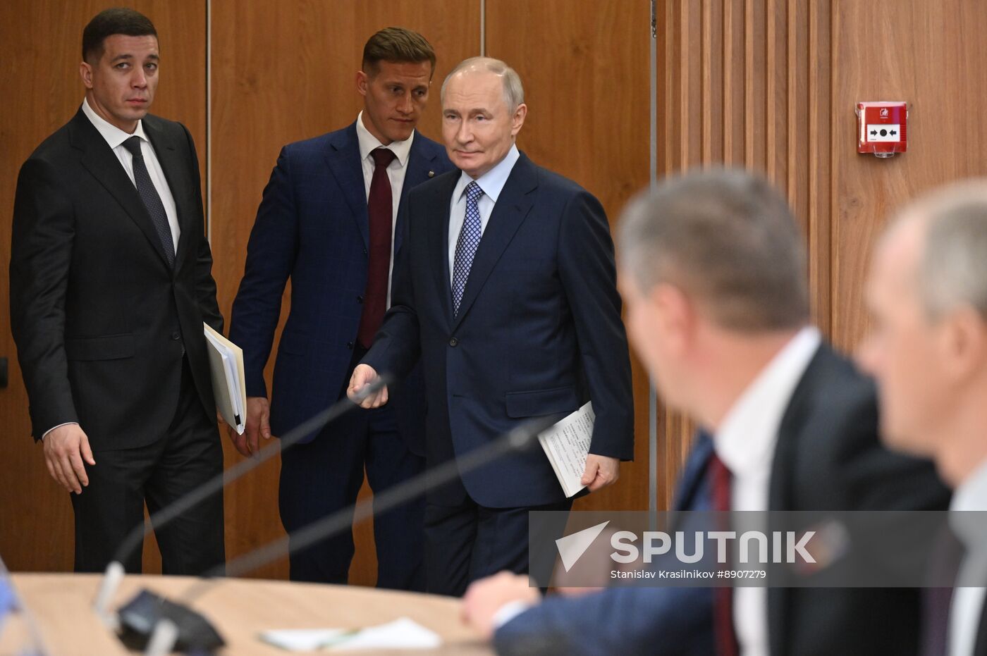 Russia Putin Municipal Forum