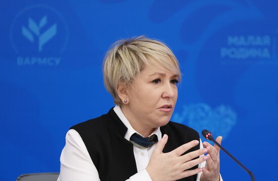 Russia Putin Municipal Forum
