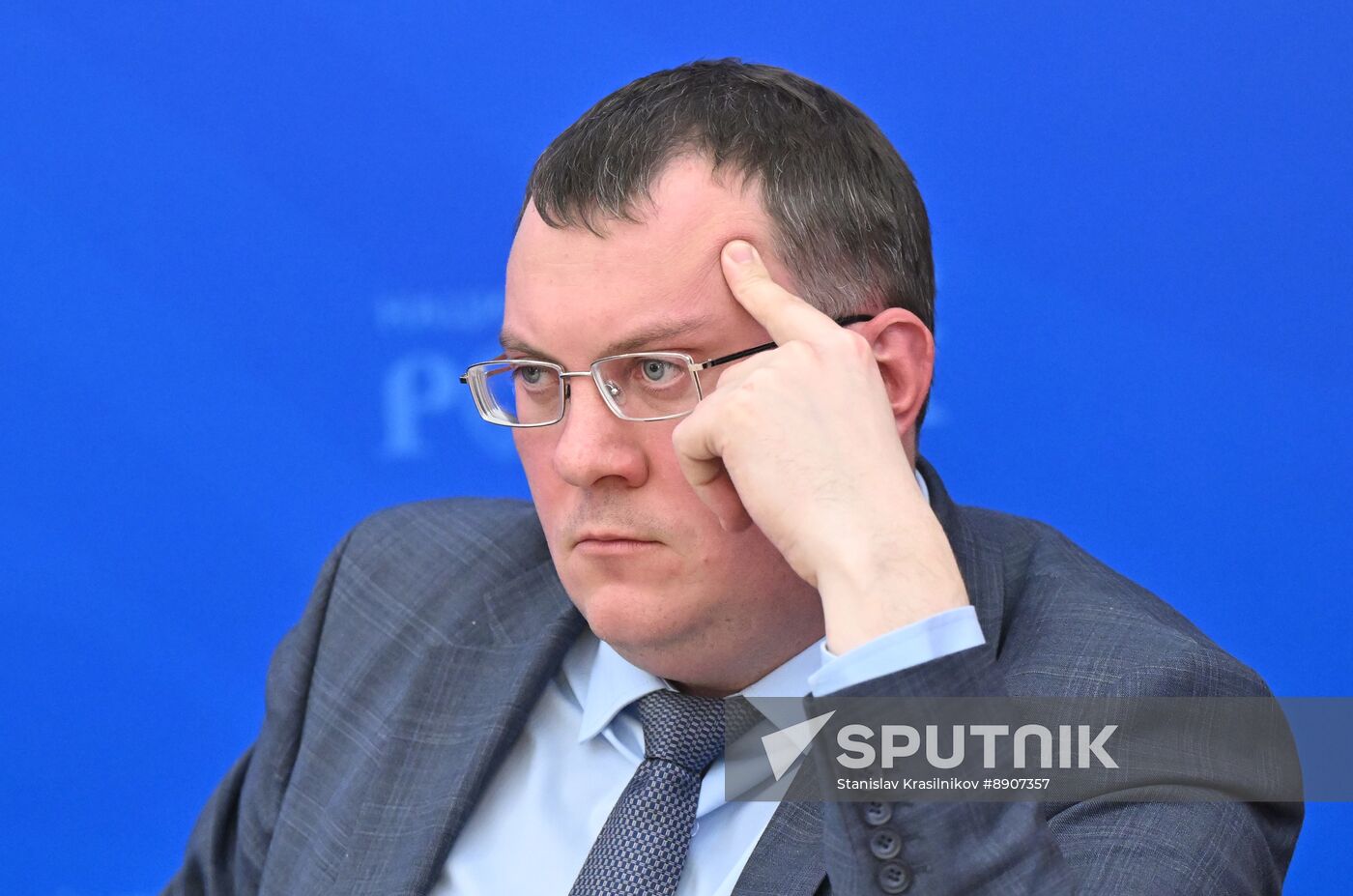 Russia Putin Municipal Forum