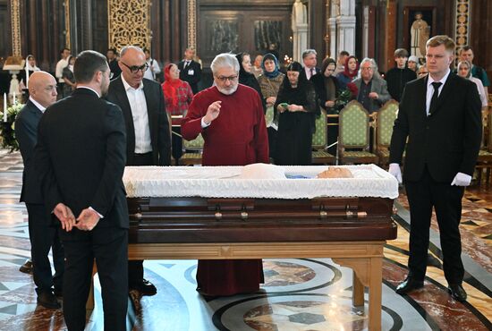 Russia Sculptor Tsereteli Death