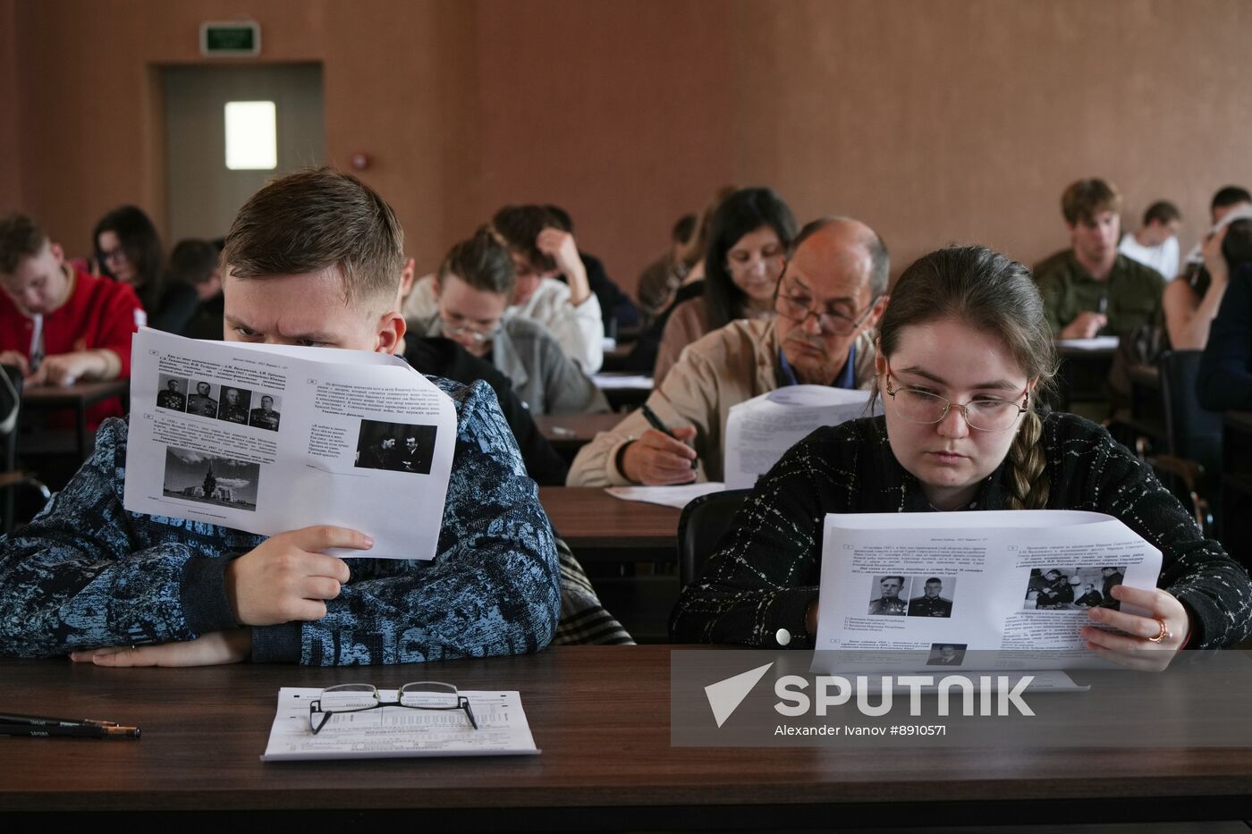 Russia Moldova Victory Dictation Campaign