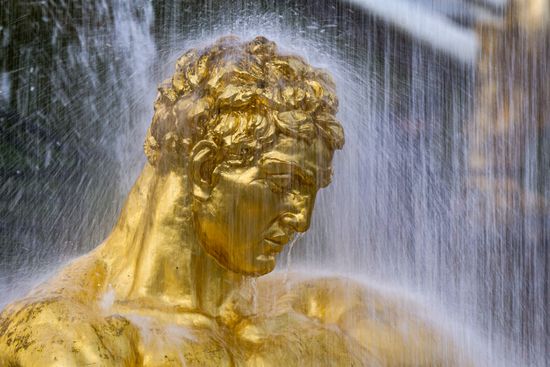 Russia Fountain Season