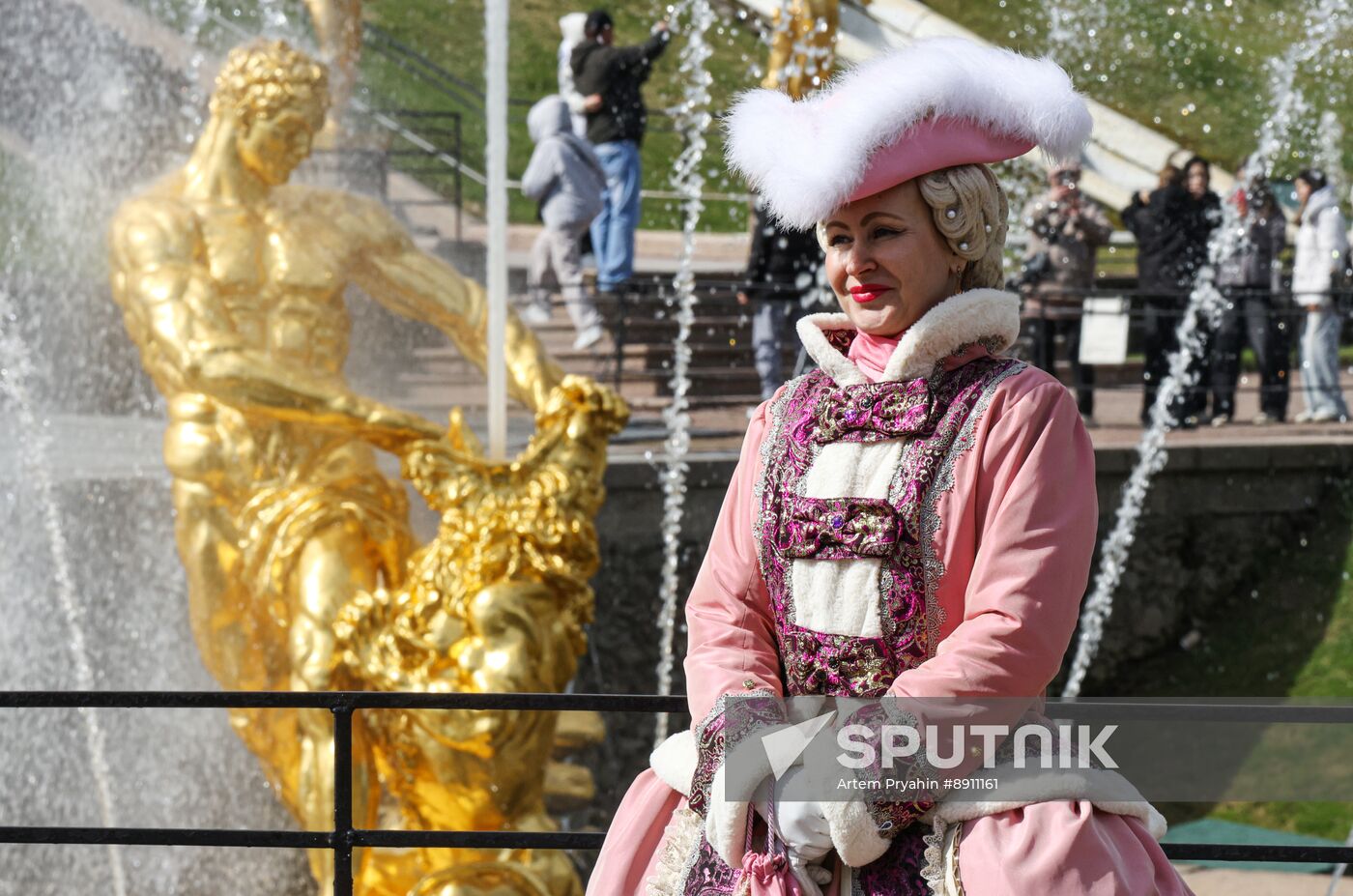 Russia Fountain Season