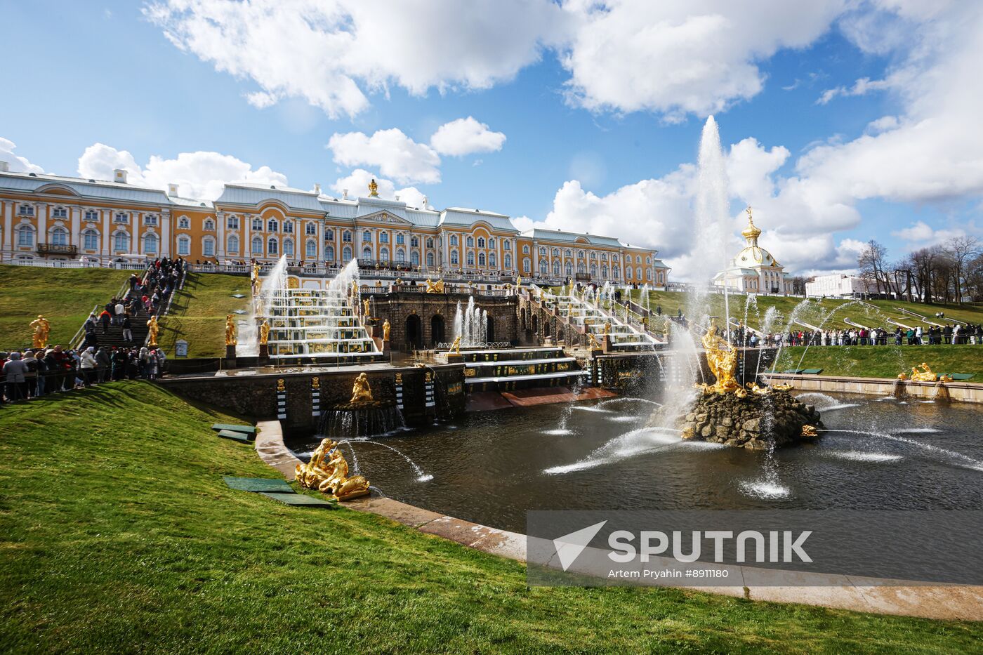 Russia Fountain Season