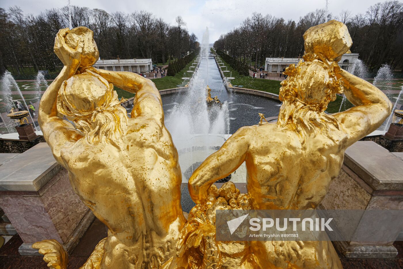 Russia Fountain Season
