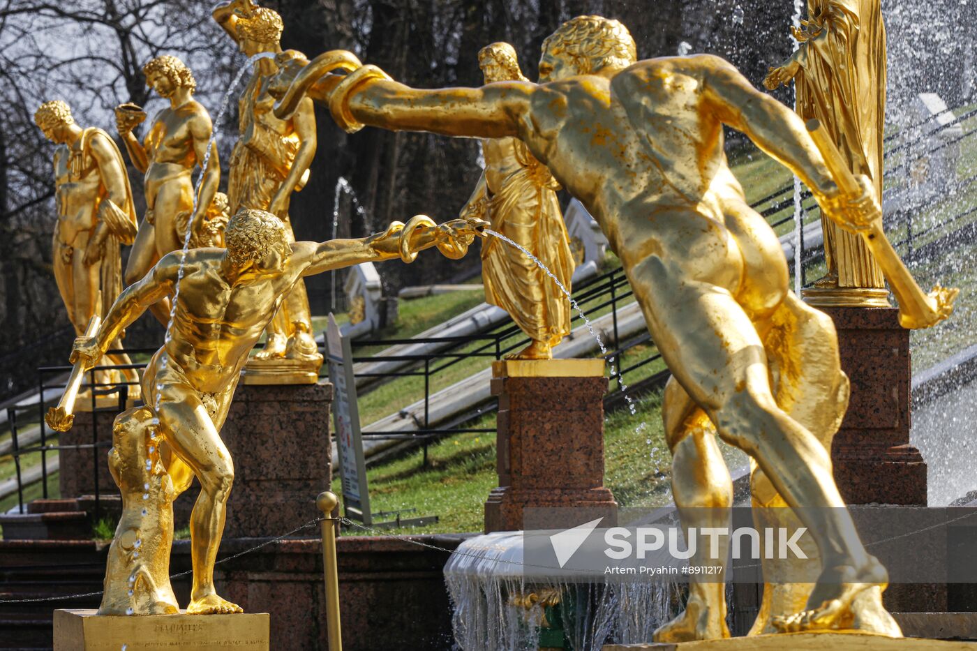Russia Fountain Season