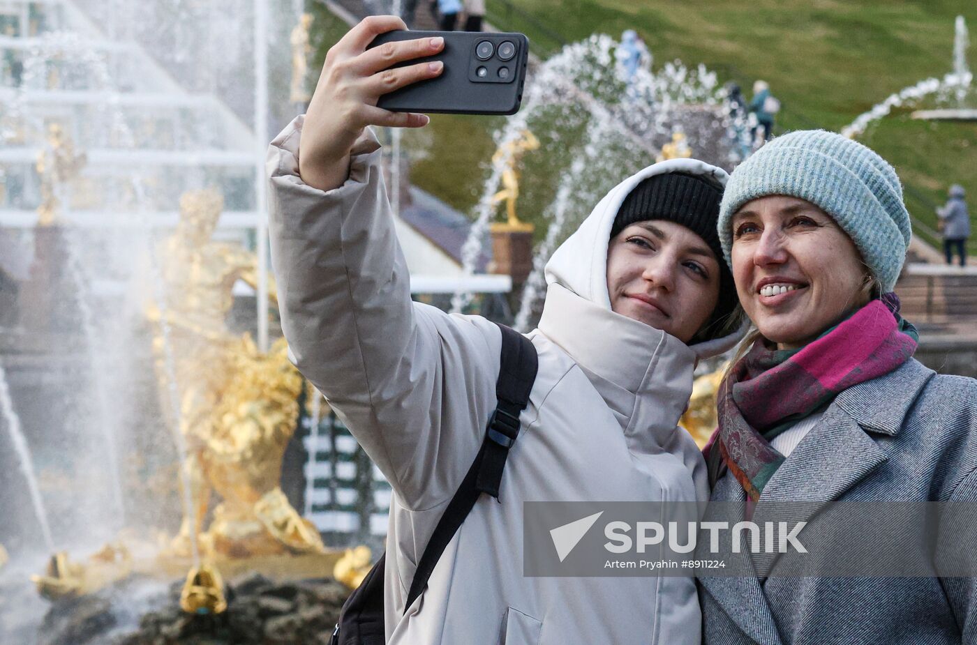 Russia Fountain Season