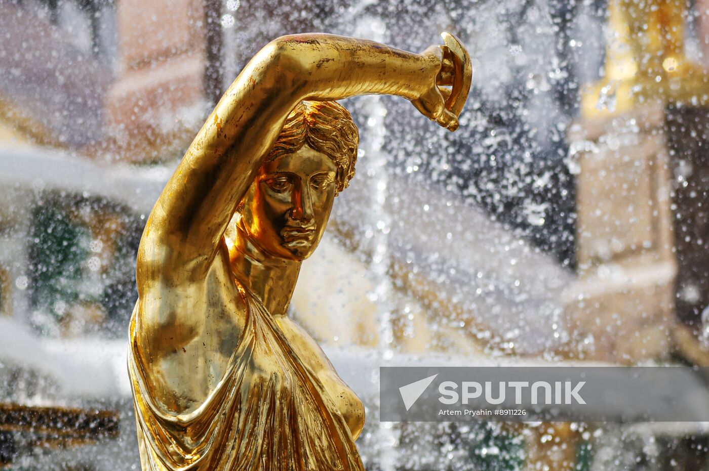 Russia Fountain Season