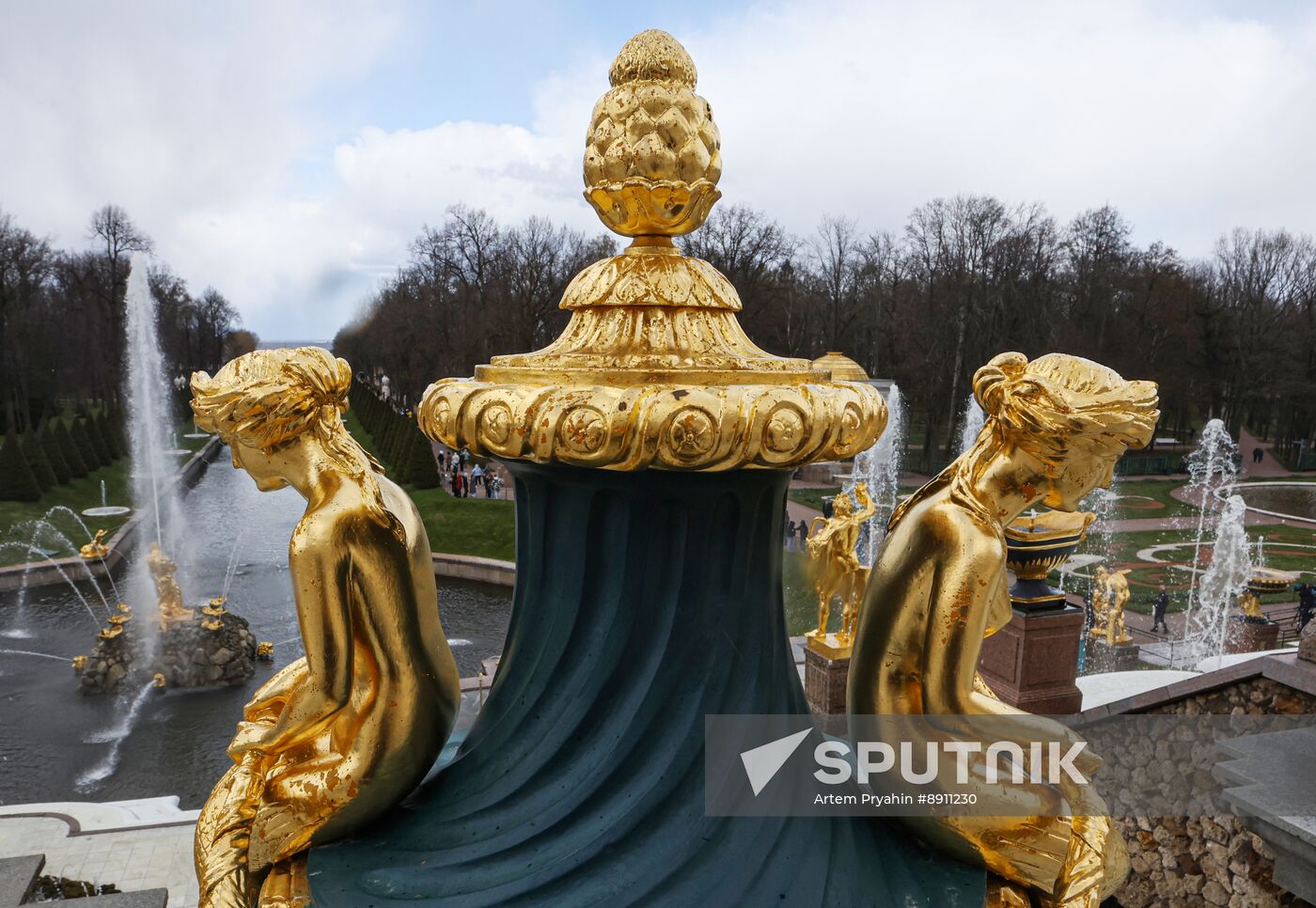 Russia Fountain Season