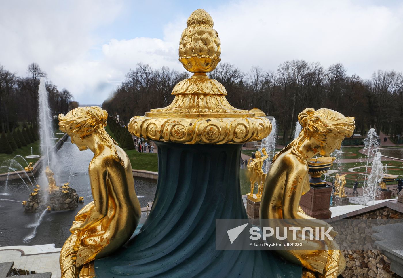 Russia Fountain Season