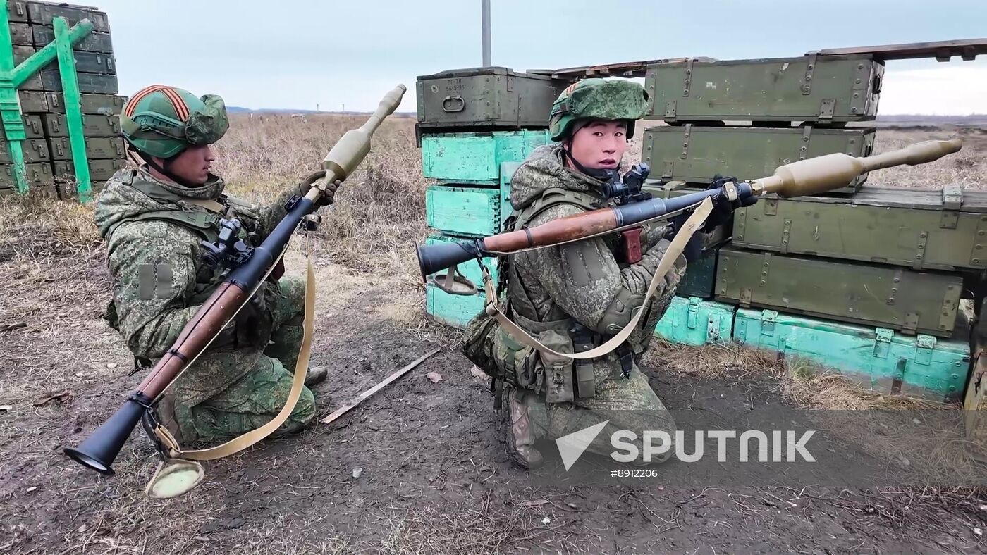 Russia Ukraine Kursk Attack North Korean Military Training