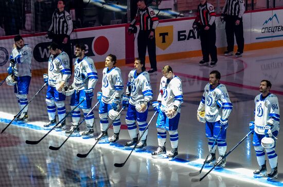 Russia Ice Hockey Kontinental League Traktor - Dynamo