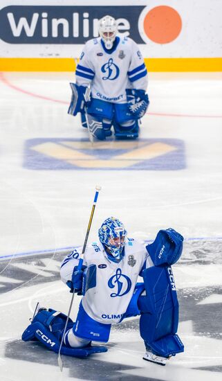 Russia Ice Hockey Kontinental League Traktor - Dynamo