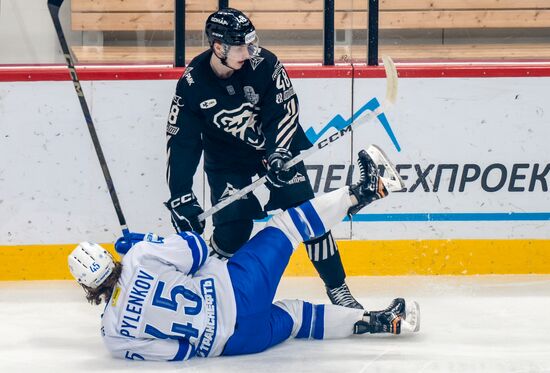 Russia Ice Hockey Kontinental League Traktor - Dynamo