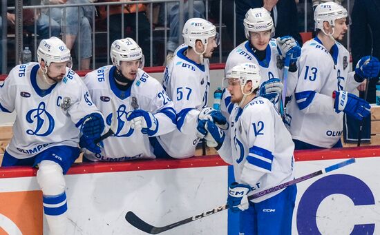 Russia Ice Hockey Kontinental League Traktor - Dynamo