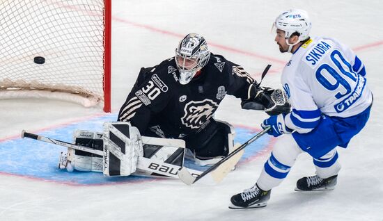 Russia Ice Hockey Kontinental League Traktor - Dynamo
