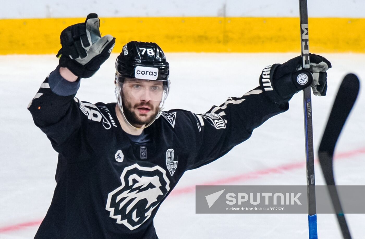 Russia Ice Hockey Kontinental League Traktor - Dynamo