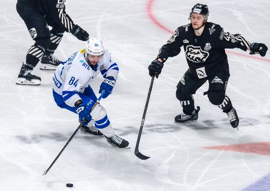 Russia Ice Hockey Kontinental League Traktor - Dynamo